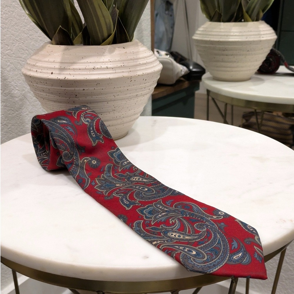Christian Dior Paisley 100% Silk Tie Red Blue Vintage Made in USA Necktie Work